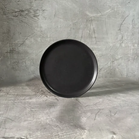 Plato Negro para entrada_