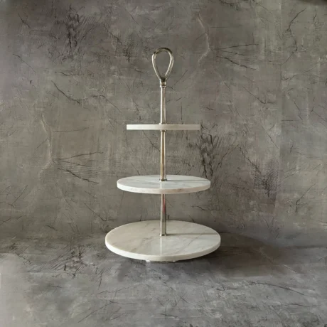 Torre en mármol de Tres puestos