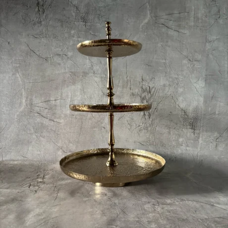 Torre metálica dorada Corrugada de tres puestos